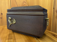 Załaduj obraz do przeglądarki galerii, Urna drewniana U03