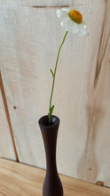Załaduj obraz do przeglądarki galerii, Wazonik, wenge, wysokość 28 cm