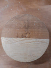 Lade das Bild in den Galerie-Viewer, blank drewna sosny do toczenia fi 210/50mm, 067
