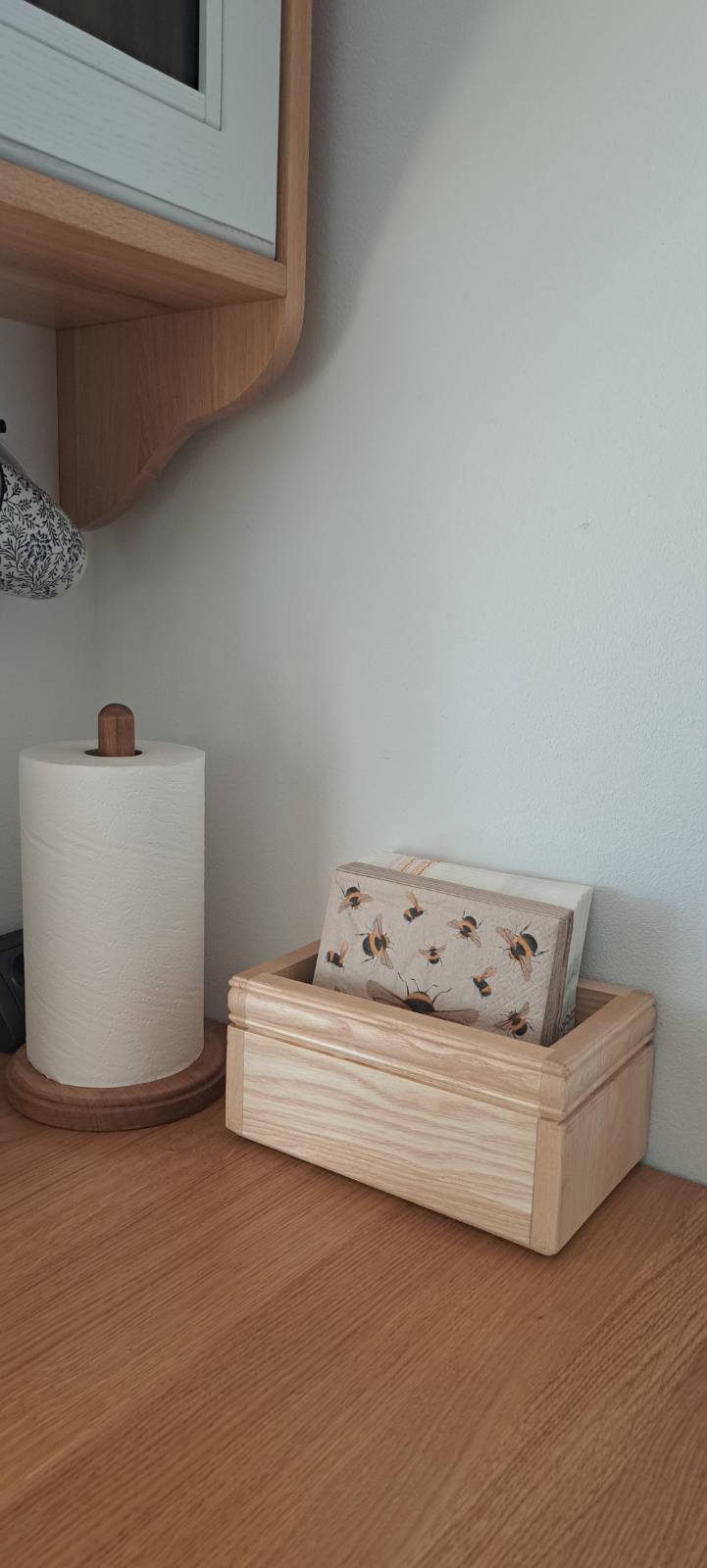 Pojemnik na utensylia kuchenne, chustecznik
