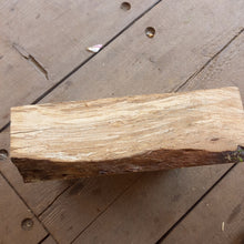 Lade das Bild in den Galerie-Viewer, Gedämpfte Birke (Stichsäge) 265x230x75 mm, Holz zum Stabilisieren und Drechseln 09072021

