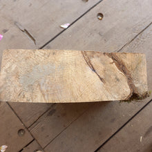 Lade das Bild in den Galerie-Viewer, Gedämpfte Birke (Stichsäge) 265x230x75 mm, Holz zum Stabilisieren und Drechseln 09072021
