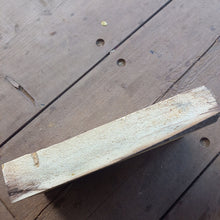 Załaduj obraz do przeglądarki galerii, Blank buk spalted 370x180x65 mm, 009

