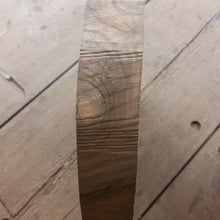 Lade das Bild in den Galerie-Viewer, Walnuss (roh) fi385 mm, Holz zum Drechseln 06082021
