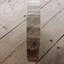 Lade das Bild in den Galerie-Viewer, Walnuss (roh) fi385 mm, Holz zum Drechseln 06082021
