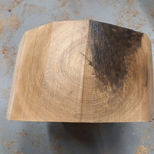 Lade das Bild in den Galerie-Viewer, Esche (roh) fi390 mm, Holz zum Drechseln 04092021
