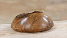 Załaduj obraz do przeglądarki galerii, Misa, wiąz, 17cm, #102
