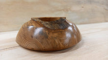 Załaduj obraz do przeglądarki galerii, Misa, wiąz, 17cm, #102

