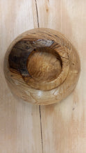 Załaduj obraz do przeglądarki galerii, Misa, wiąz, 17cm, #102
