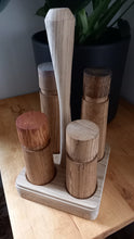 Załaduj obraz do przeglądarki galerii, Młynki do przypraw, 4szt - 22,5 cm i 16,5 cm, dąb
