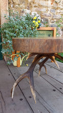 Load image into Gallery viewer, Hunting coffee table, ash, diameter 73/67cm
