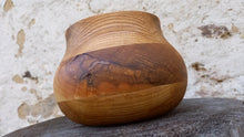 Load image into Gallery viewer, Bowl bowl, ash, diameter 17 cm
