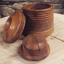 Load image into Gallery viewer, Decorative wooden box, 13 cm
