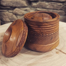 Load image into Gallery viewer, Decorative wooden box, 13 cm
